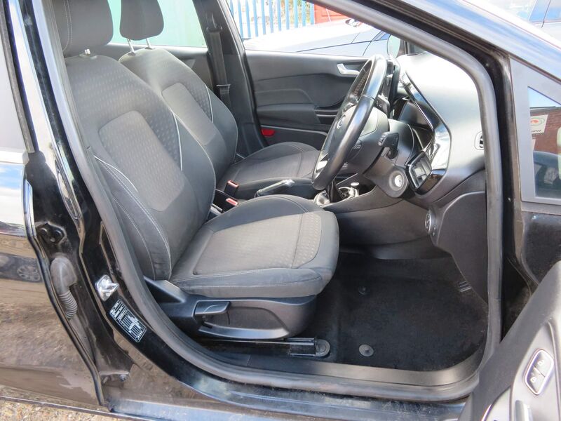 FORD FIESTA