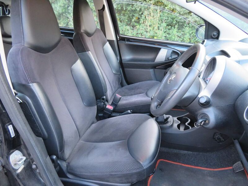 TOYOTA AYGO