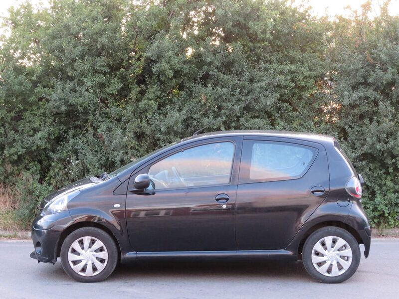 TOYOTA AYGO