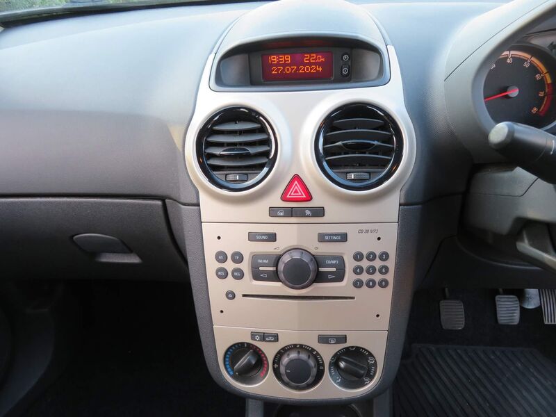 VAUXHALL CORSA