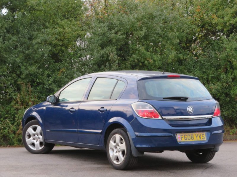 VAUXHALL ASTRA