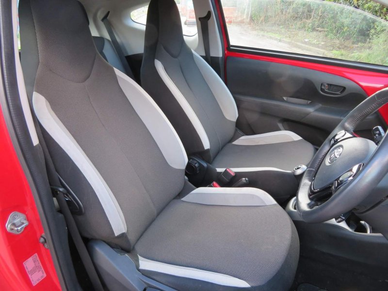 TOYOTA AYGO