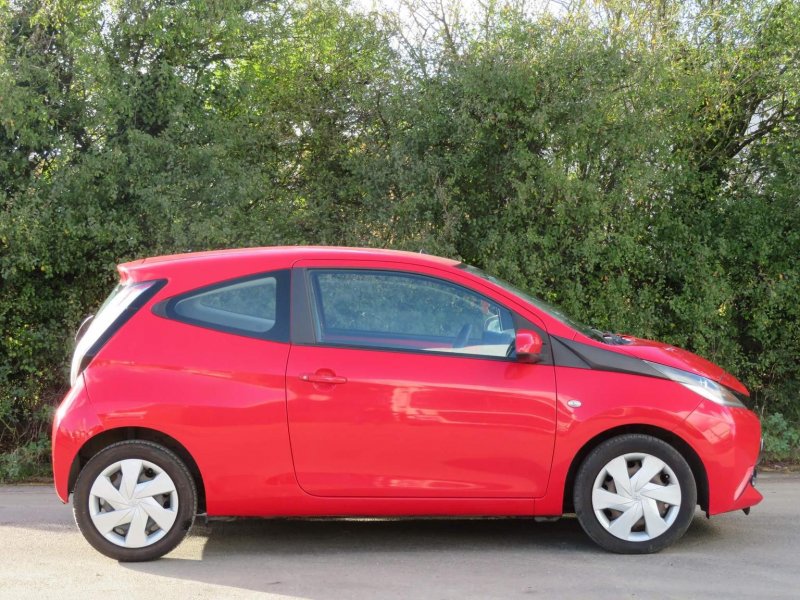 TOYOTA AYGO