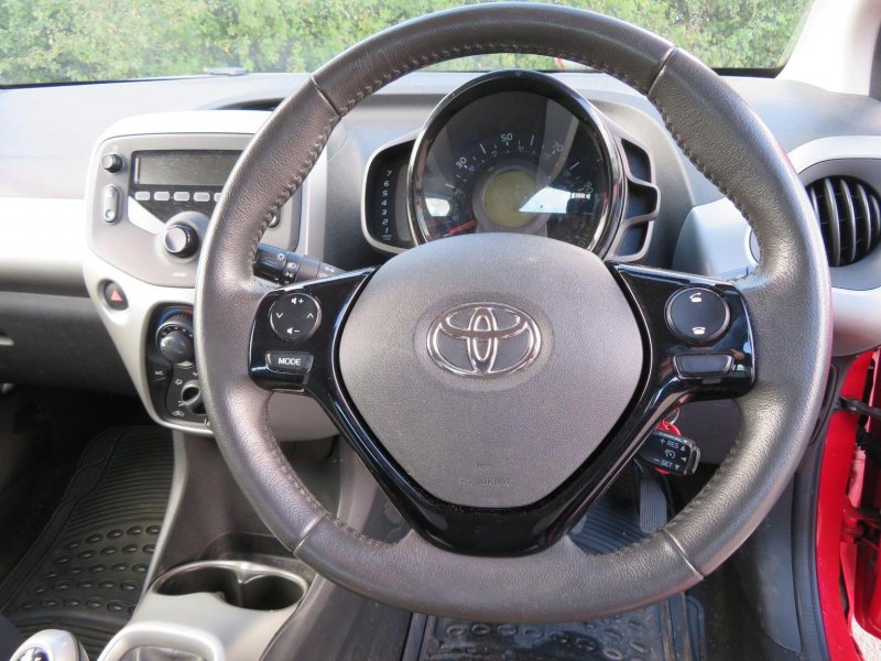 TOYOTA AYGO