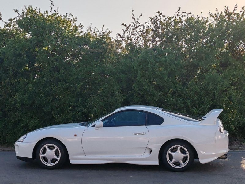 TOYOTA SUPRA