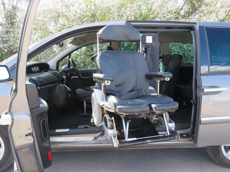 PEUGEOT 807