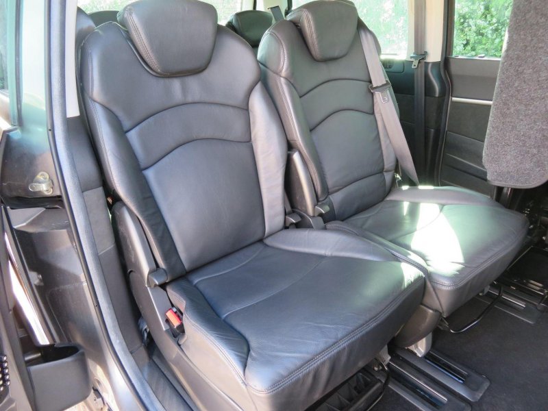 PEUGEOT 807