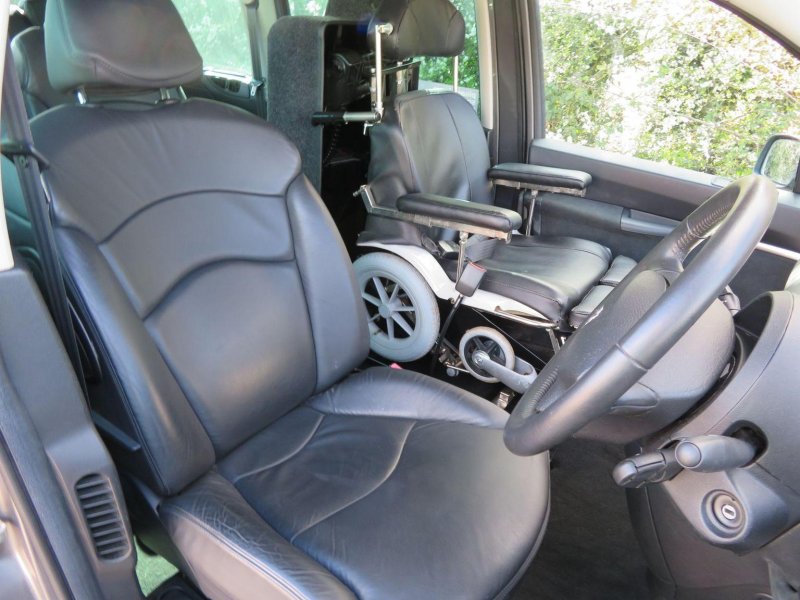 PEUGEOT 807