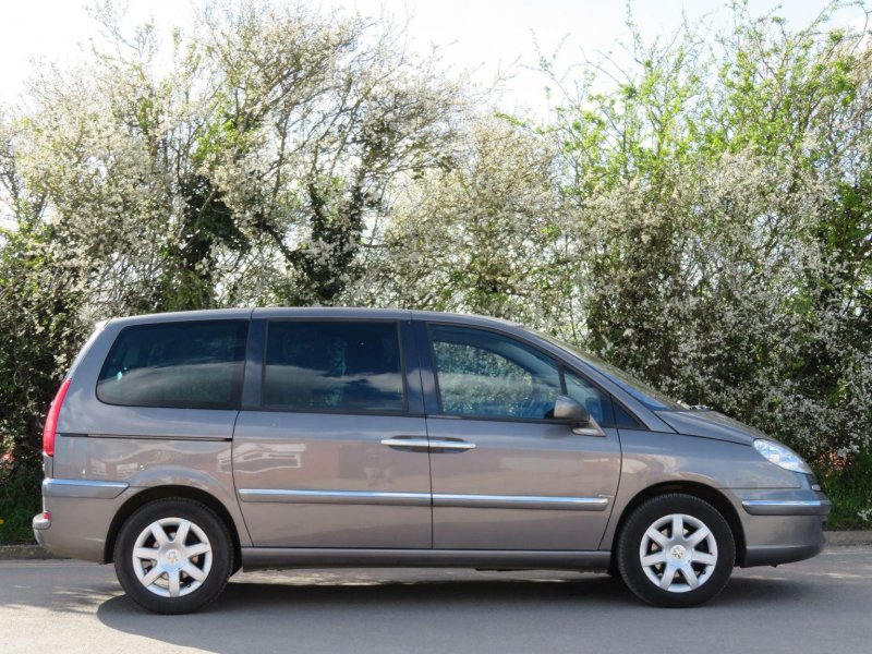 PEUGEOT 807