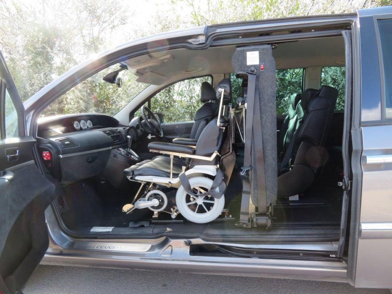 PEUGEOT 807