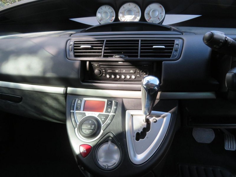 PEUGEOT 807