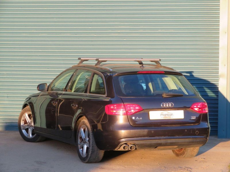 AUDI A4 AVANT