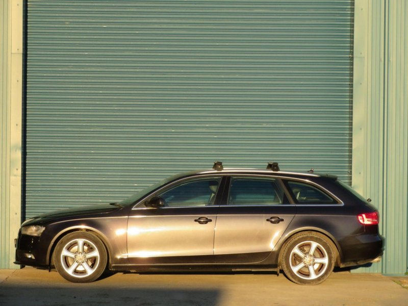 AUDI A4 AVANT