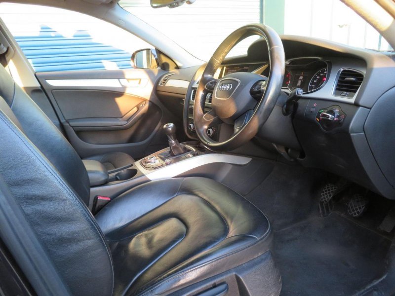AUDI A4 AVANT