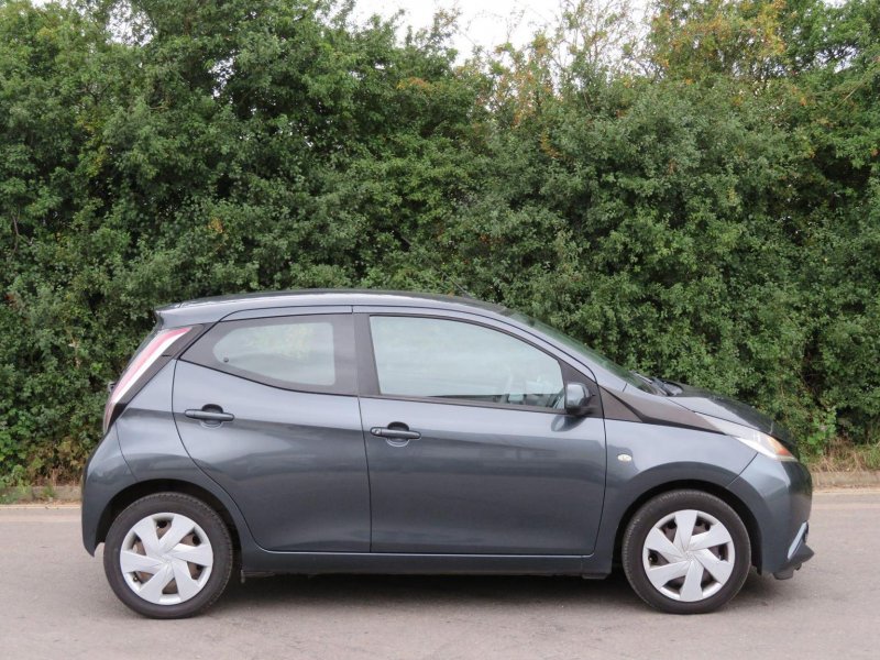 TOYOTA AYGO