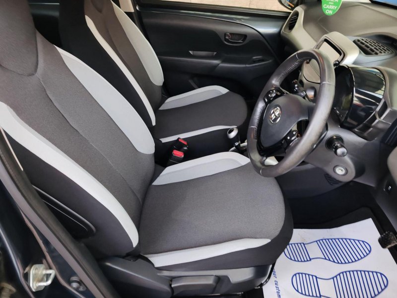 TOYOTA AYGO