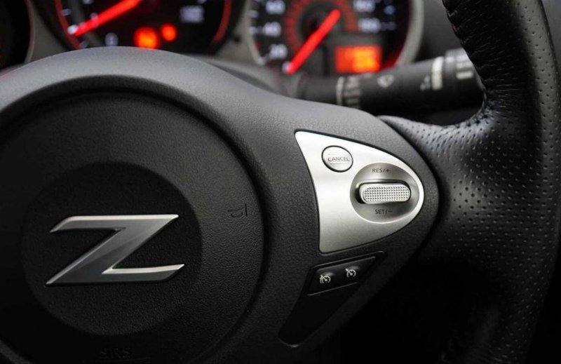 NISSAN 370Z