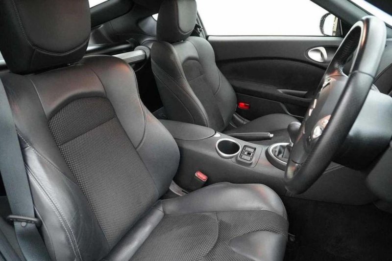 NISSAN 370Z