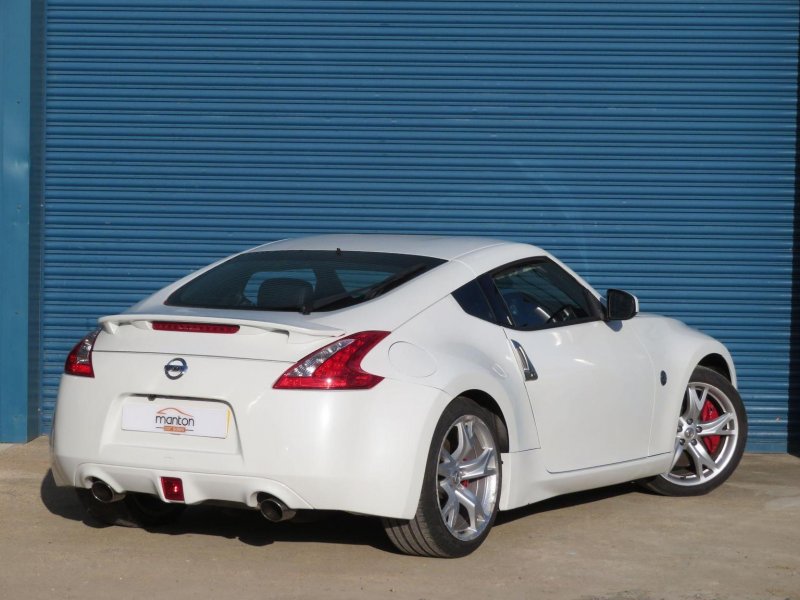 NISSAN 370Z