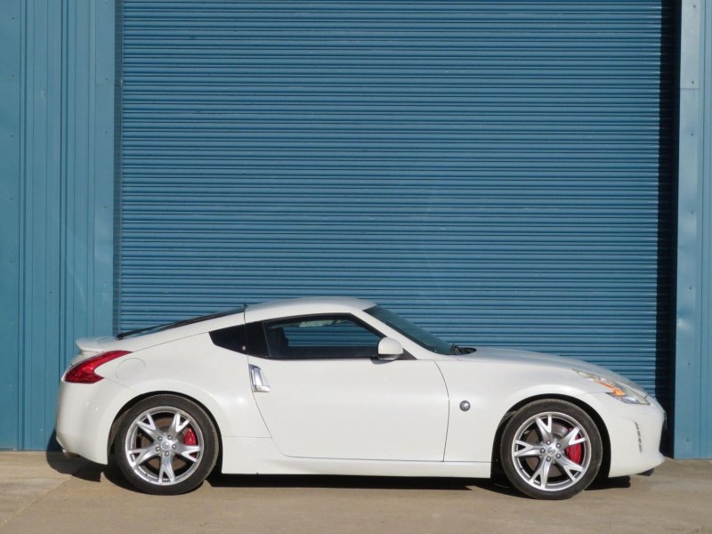 NISSAN 370Z