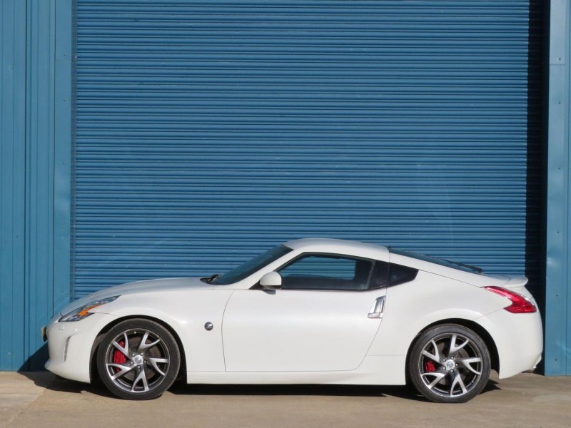 NISSAN 370Z