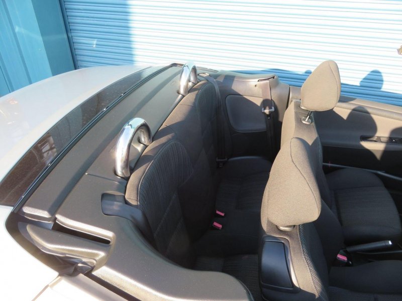 PEUGEOT 207 CC