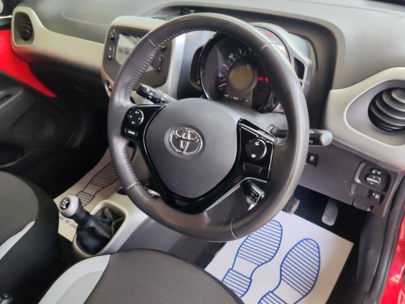 TOYOTA AYGO