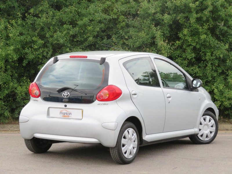 TOYOTA AYGO