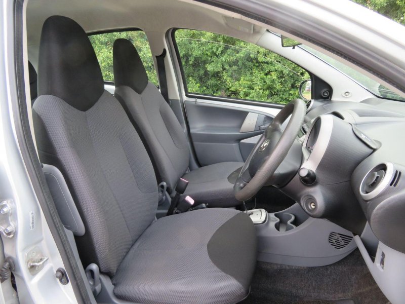 TOYOTA AYGO