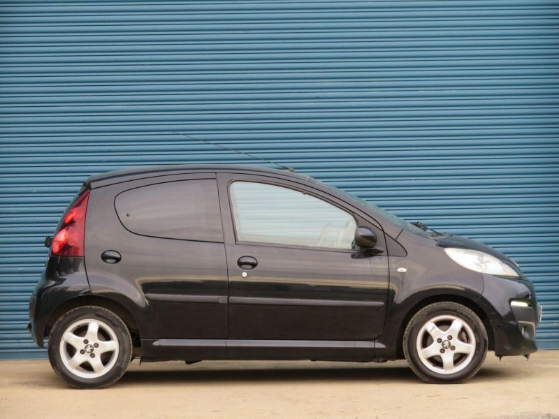View PEUGEOT 107 1.0 12V Allure 2 Tronic Euro 5 5dr
