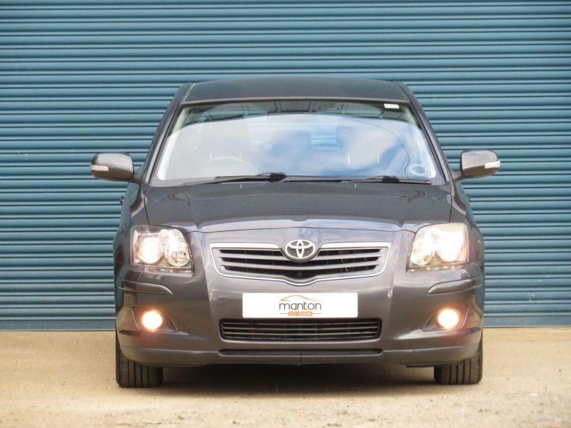 View TOYOTA AVENSIS 1.8 VVT-i TR 5dr