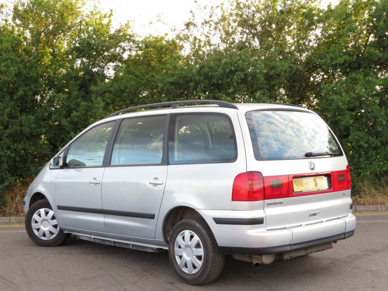 VOLKSWAGEN SHARAN
